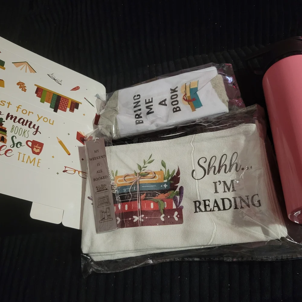 Book Lover's Gift Set - NEW 5 Pieces Including Gift Box